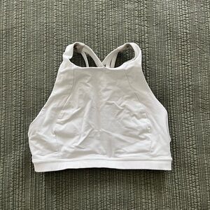 Lululemon Free to be serene bra